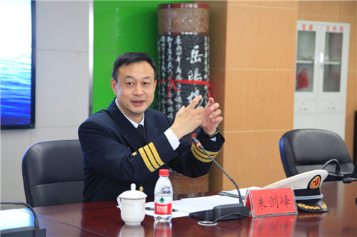 会上,海军招飞办副主任朱剑锋介绍,经教育部和海军共同研究批准,合肥