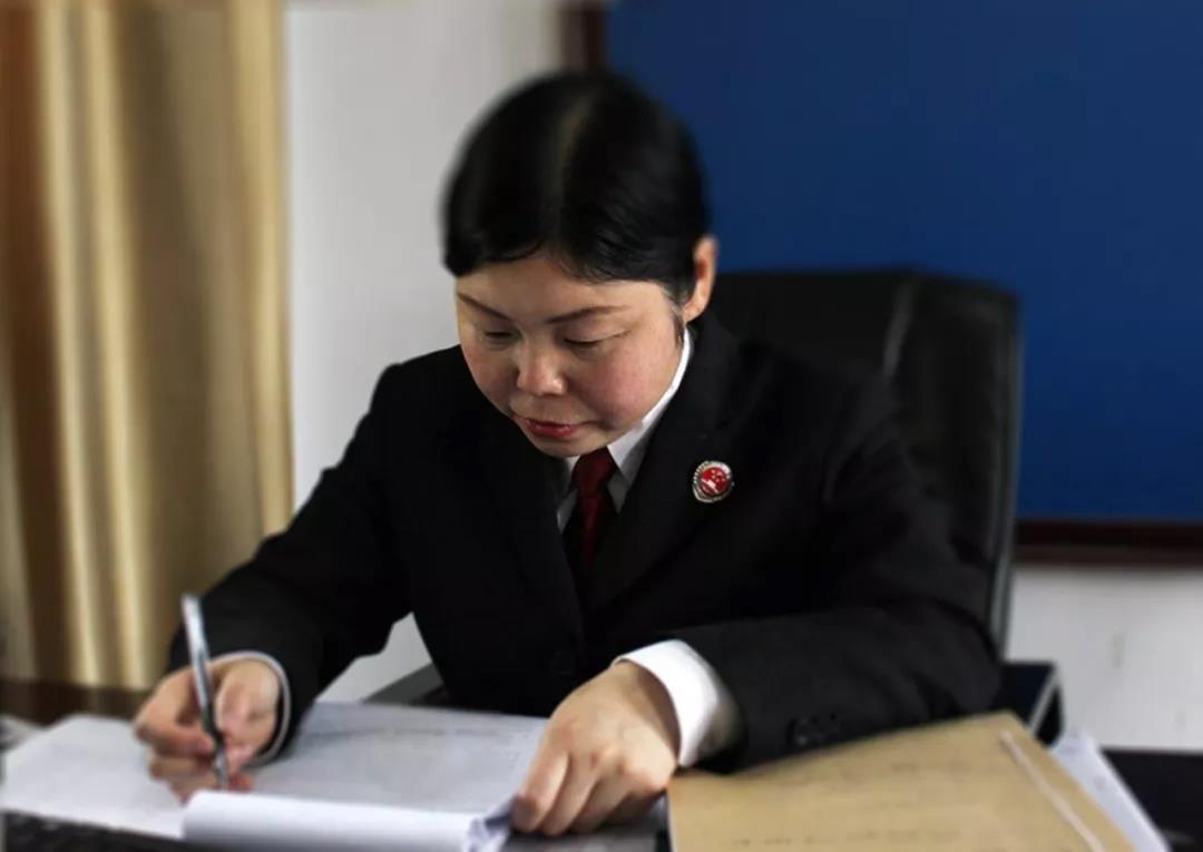 舞钢检察院员额检察官陈平荣获2018年度舞钢市优秀青年荣誉称号