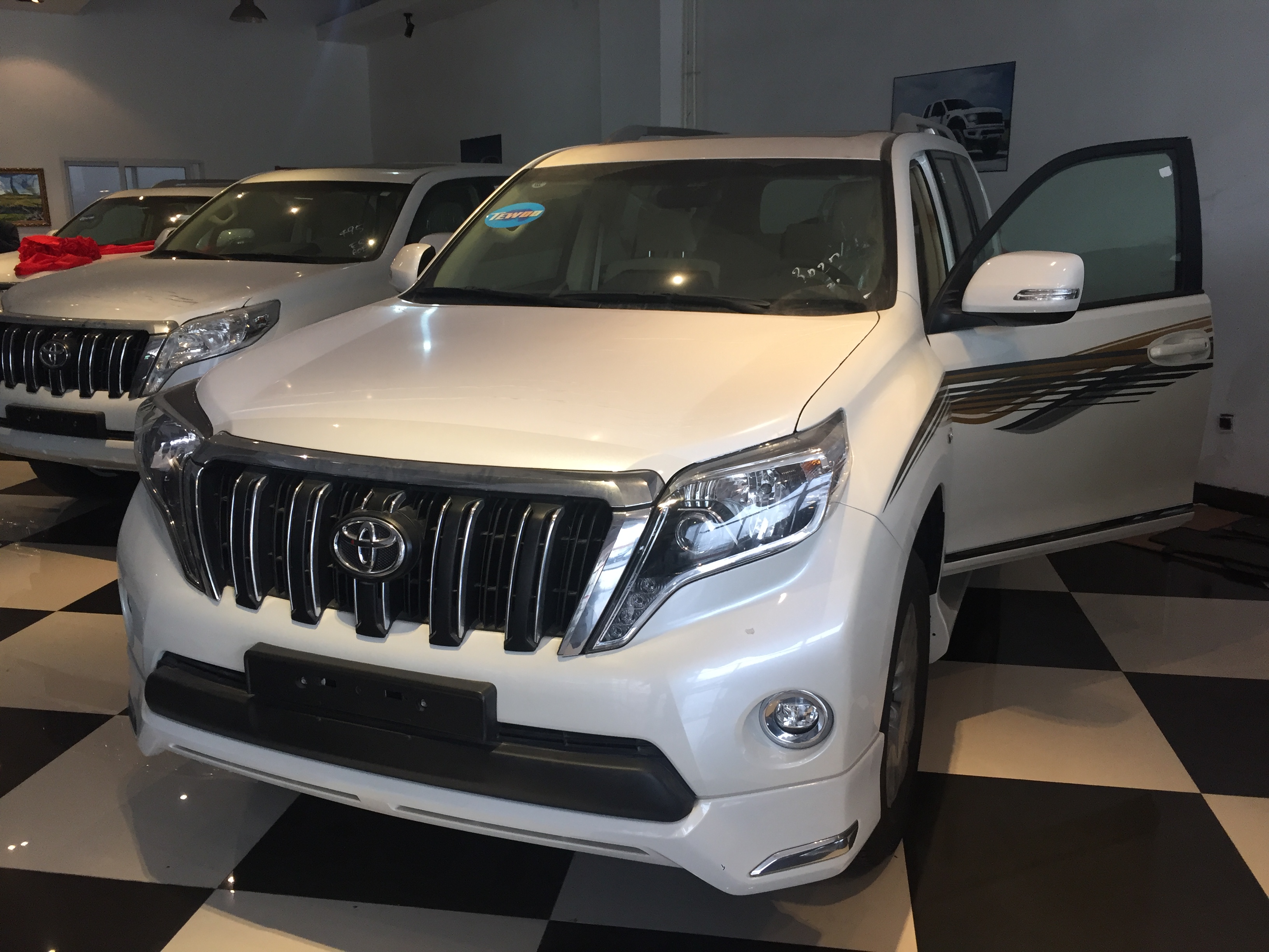 霸气外观 丰田霸道4000阿曼版 直销