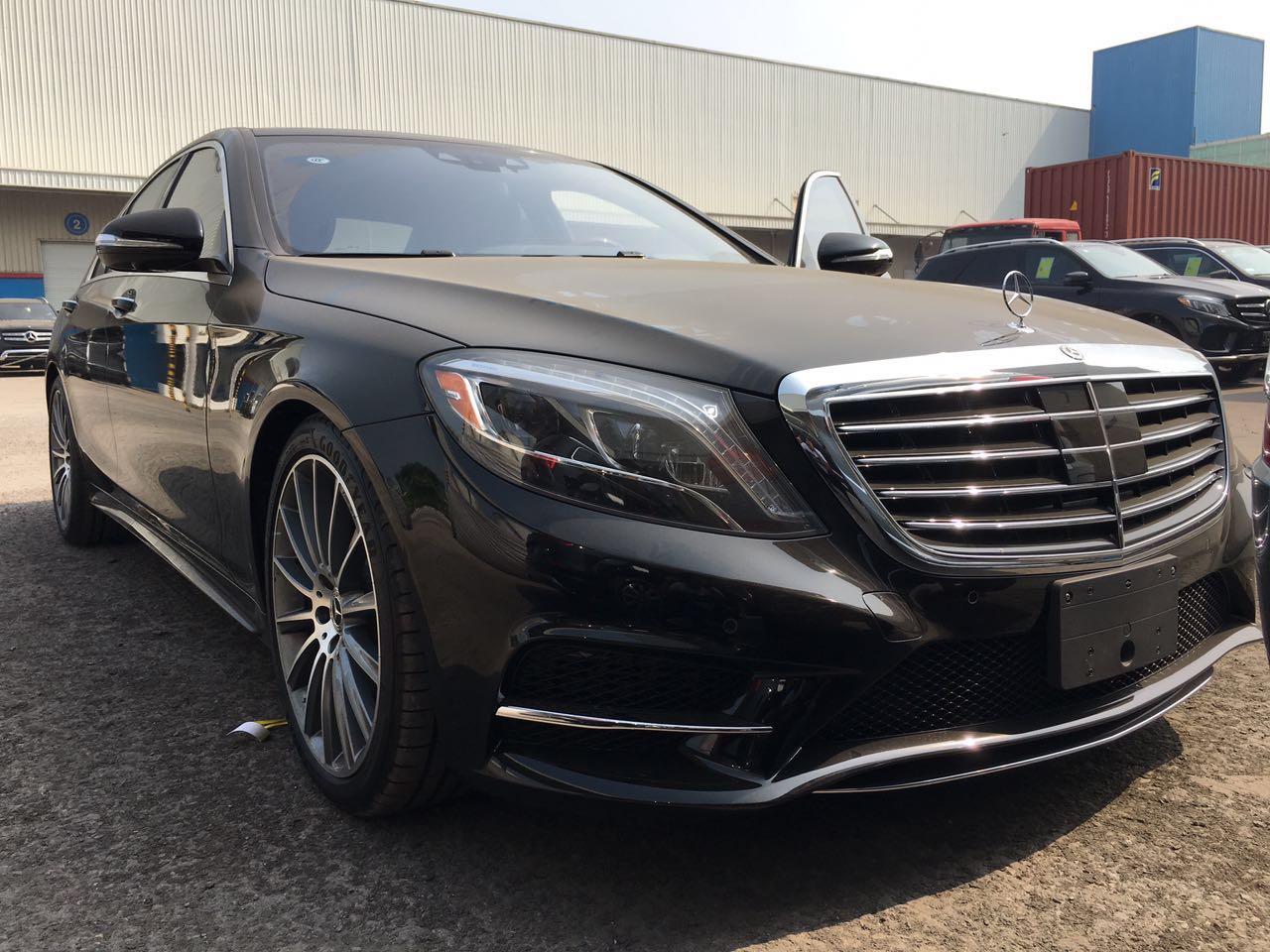 17款奔驰s400津港优惠城市顶级豪华轿车