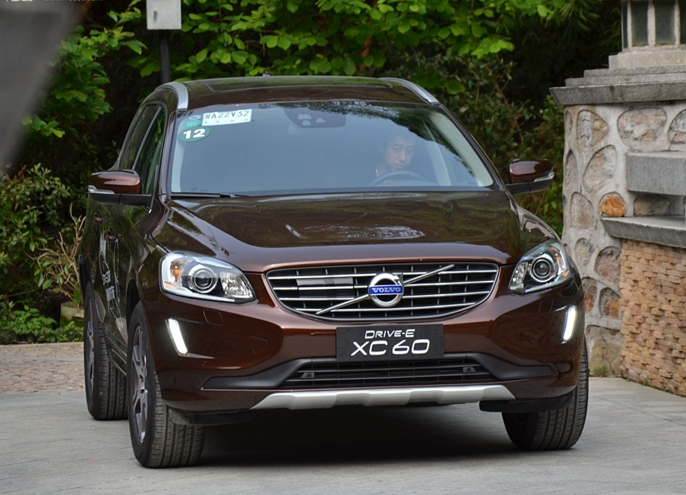新款沃尔沃xc60价格 智能与"沃"同行