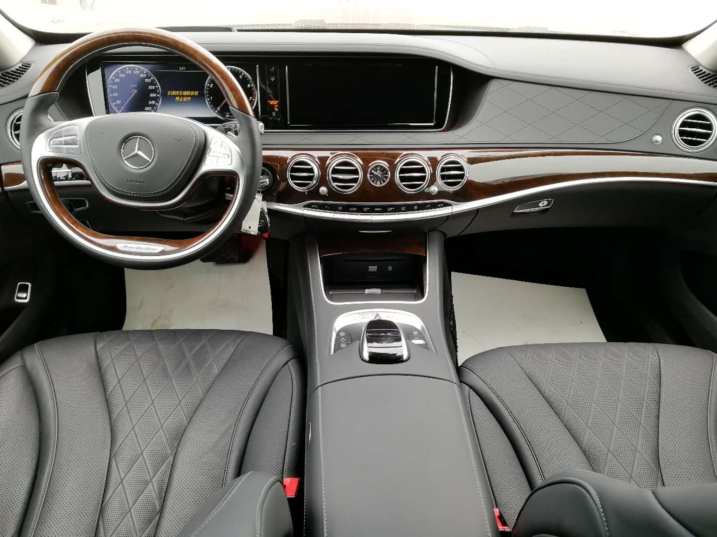 奔驰迈巴赫s600奢华极致顶级总裁轿车