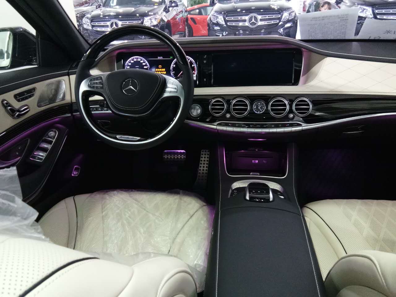 新款奔驰长轴版s400 舒适炫酷身份象征