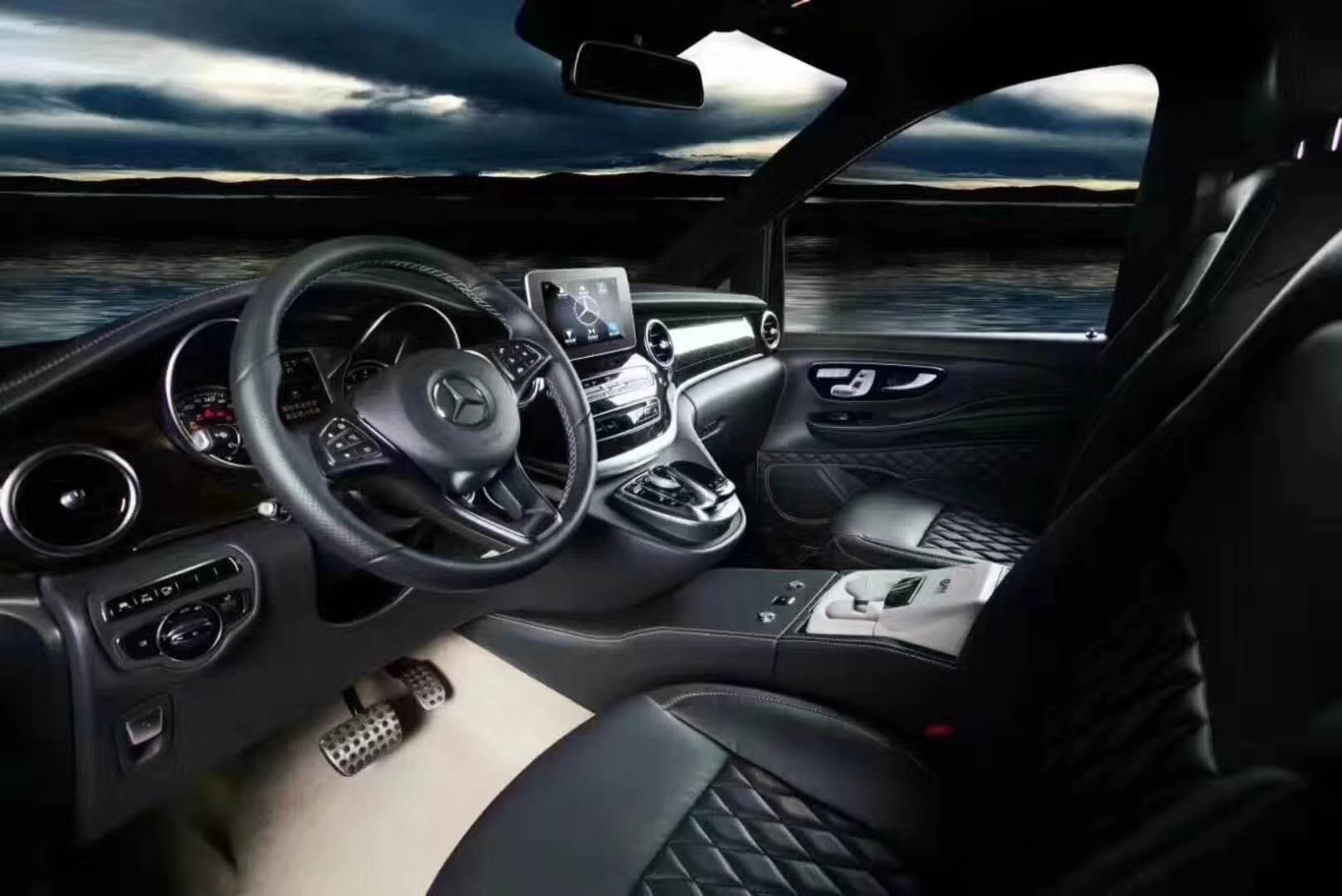 奔跑v260l黑钻版奢华内饰,伴你于此钢筋水泥的森林里,造一方净土,品一