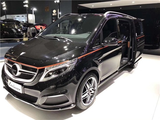 凤凰网汽车 赤峰 降价 正文奔驰罗伦士vs500l商务车极具霸气与攻击性.