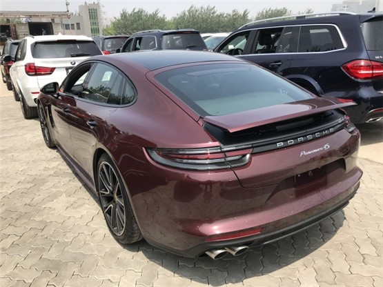 保时捷帕拉梅4s拉酒红色2.9t大马力跑车