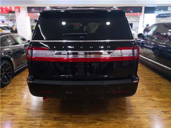 18款林肯领航员 七座全景天窗 配置升级