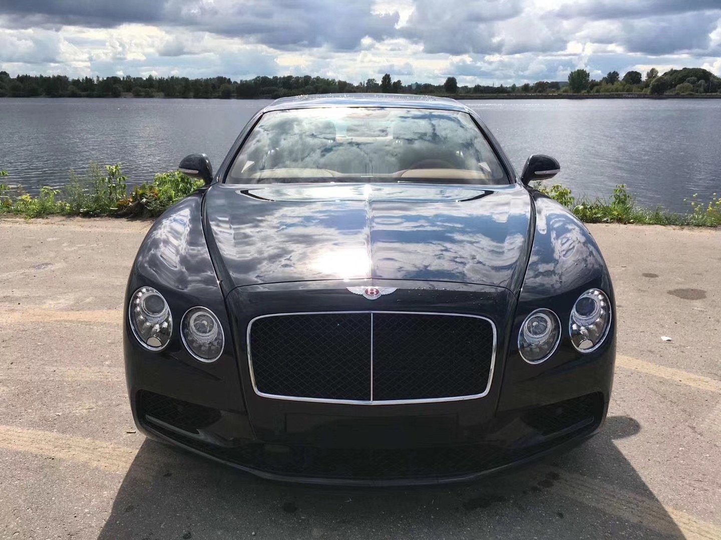 宾利飞驰v8s进口现车报价港口畅销特惠