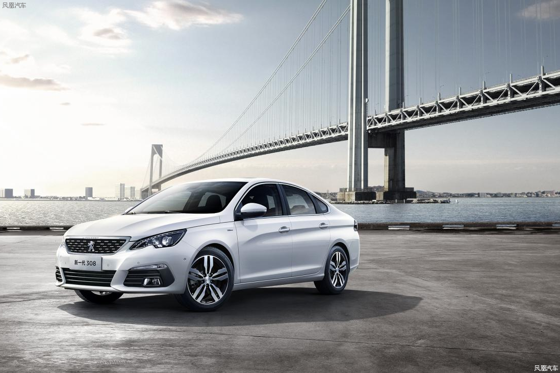 少辆车参加圣诞Party