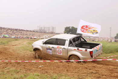  江铃皮卡双雄的一年