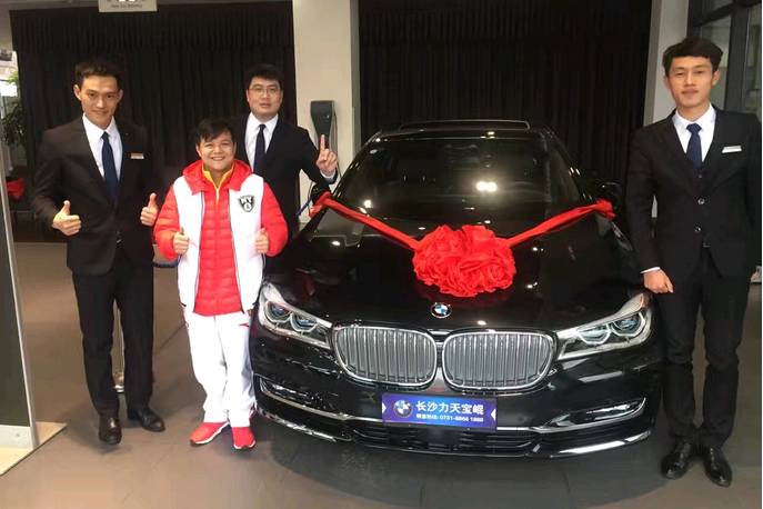 力天宝崐交车仪式