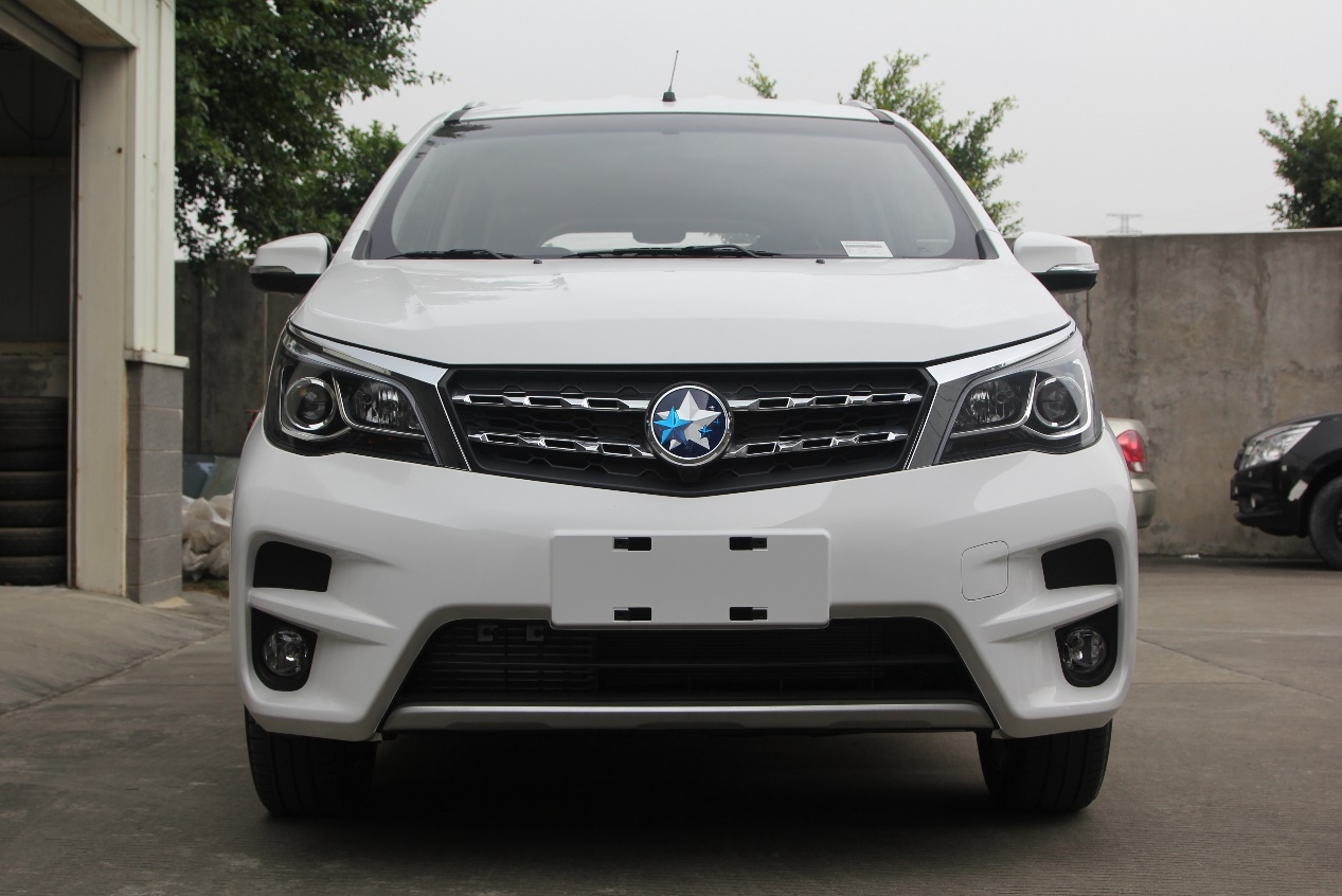 东风启辰首款MPV谍照