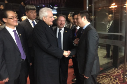 马塔雷拉接见龚大兴 