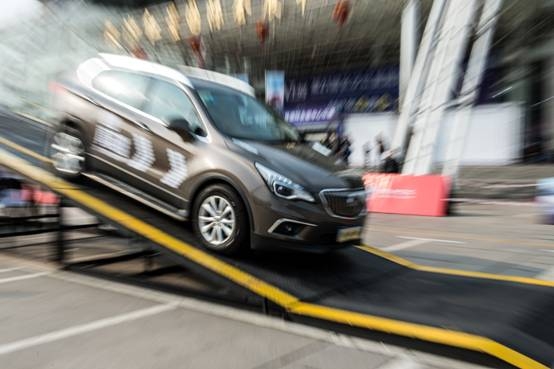 别克2017款昂科威