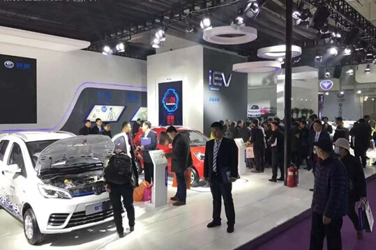 锂电低速电动汽车 