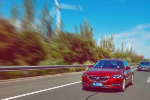 向美好，一路潮前！