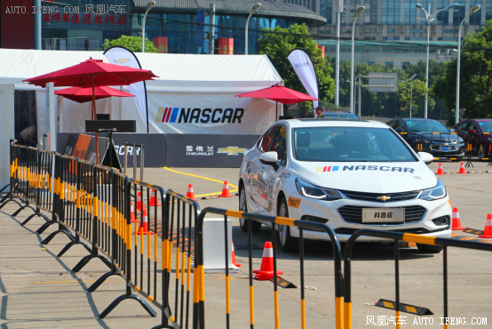 直通美国NASCAR环行