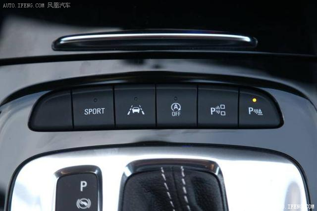 别克全新一代君威解