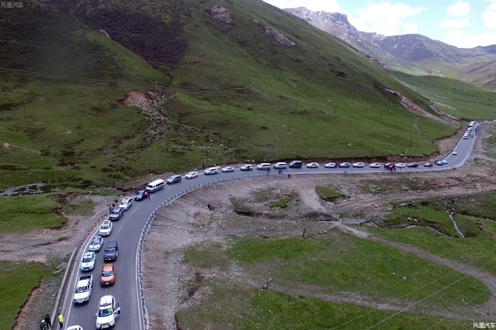 翻山越岭挑战高原 电