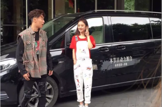 奔驰V-class实力抢镜