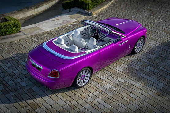 劳斯莱斯汽车圆石滩