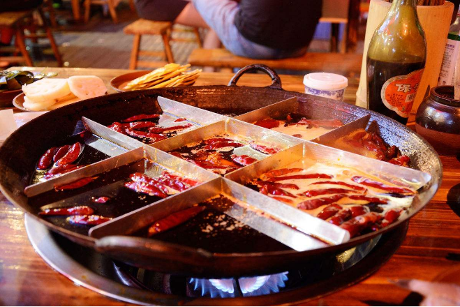 东南汽车之寻味山城