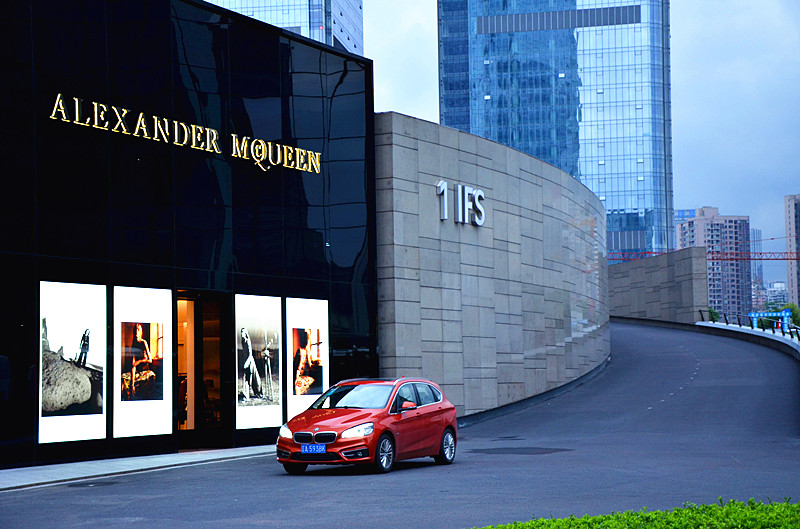 ＢＭＷ２系ＭＰＶ