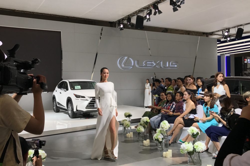 车展正确的打开方式