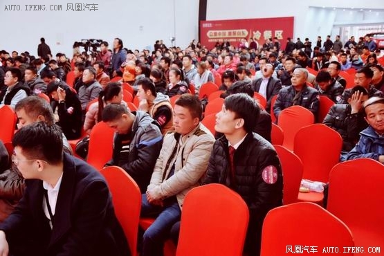 众泰汽车千人抢购会