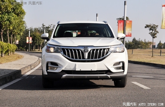 试驾中华V6宽体SUV