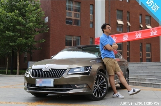 扎实的操养眼的造型