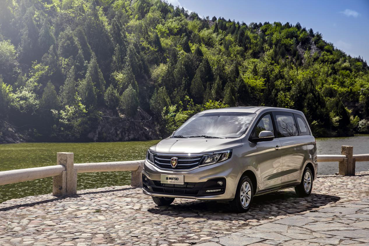 全能MPV开创者 金杯F