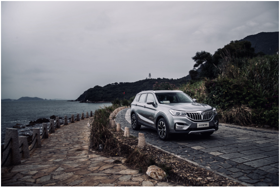 试驾华晨中华V6：宝