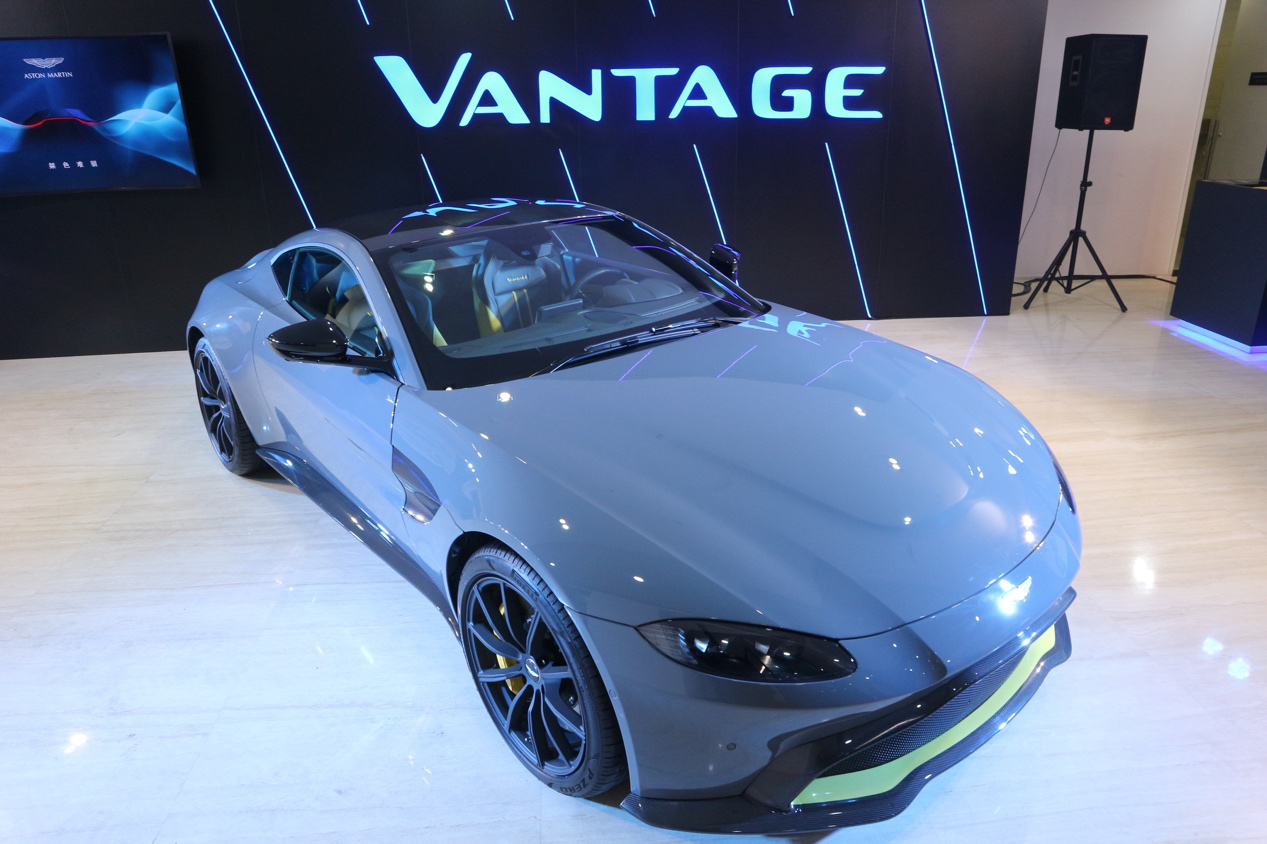 全新Vantage登场