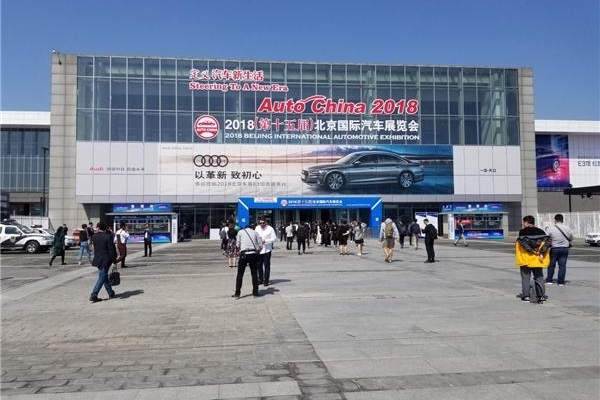 新款定制房车亮相