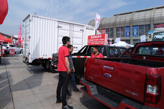 庆铃汽车车展获赞誉