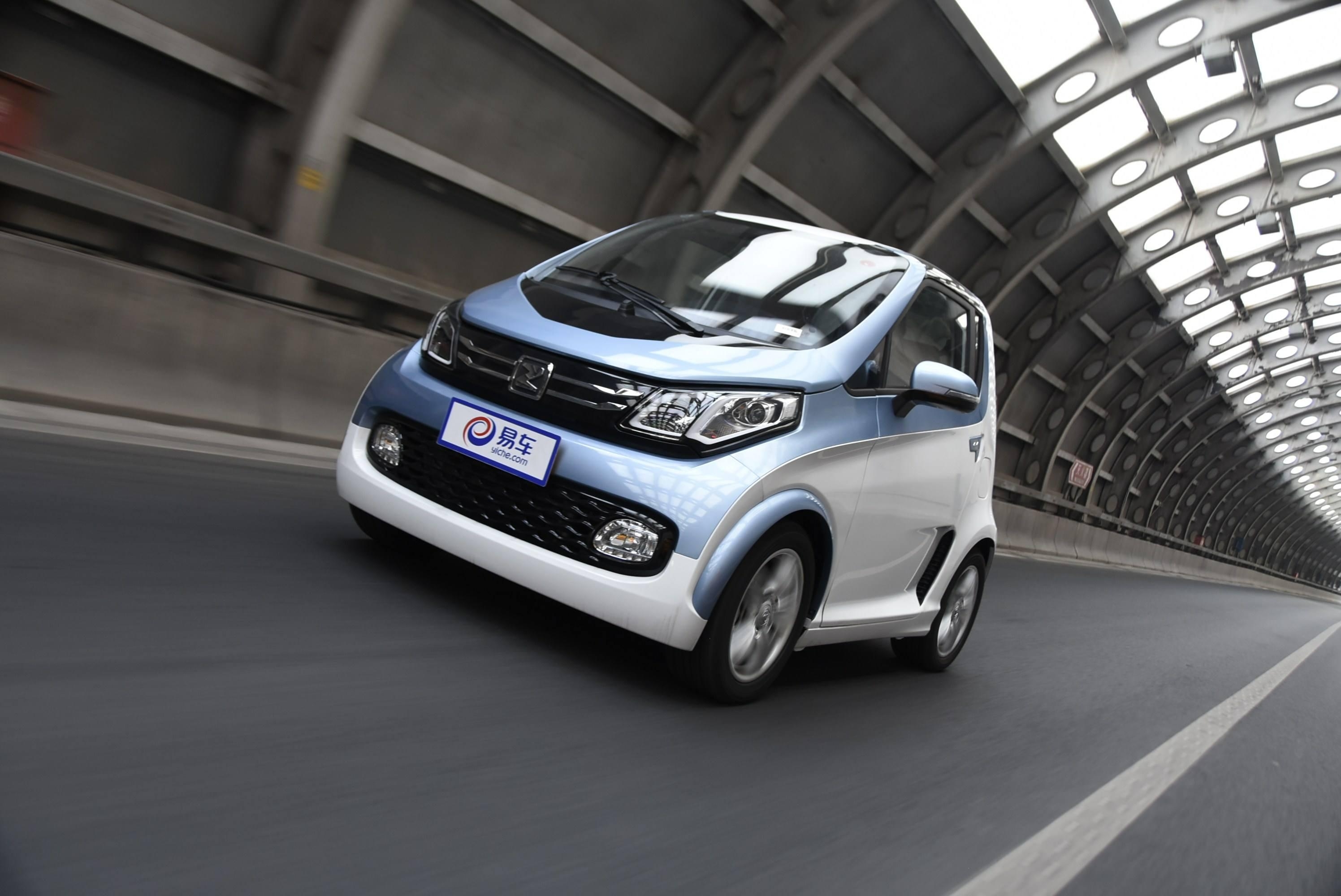 新能源汽车众泰E200 