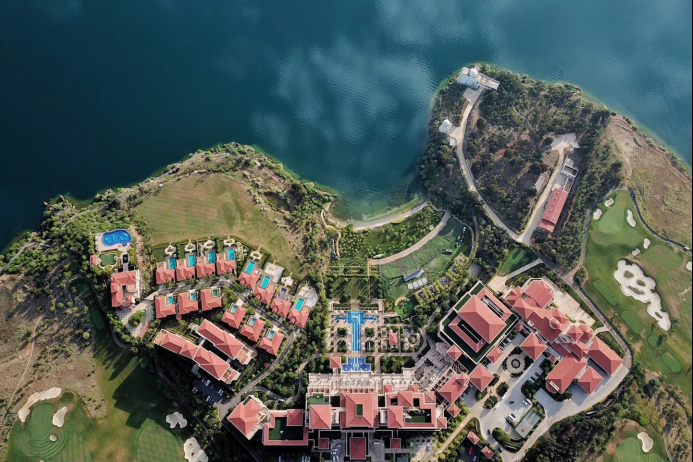 一汽奔腾SENIA R9很