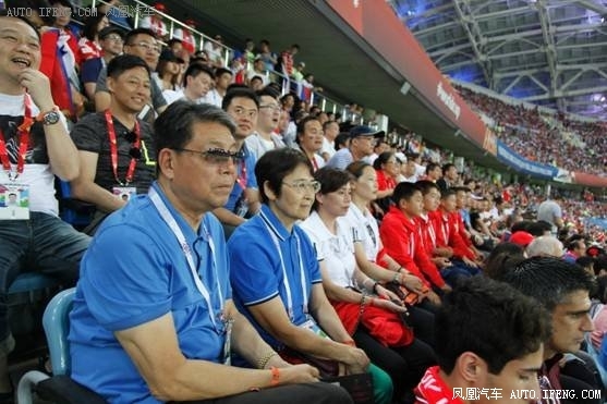 远赴俄罗斯绿茵场