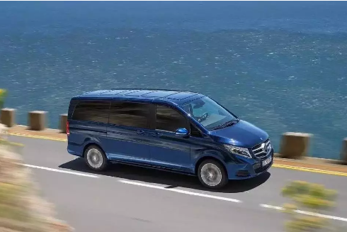 奔驰V级帅气不止外观