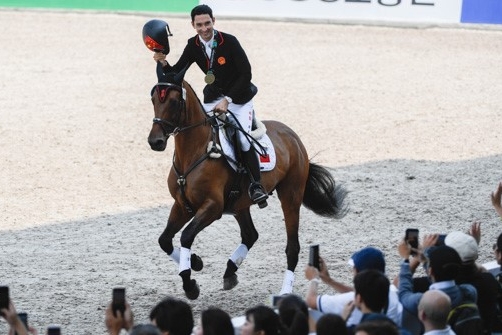 成功有你一半 TA能做