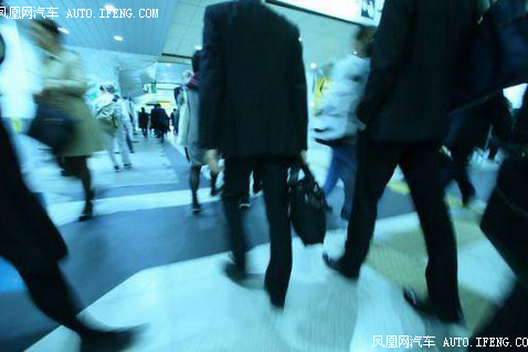 90后爱上了自驾游