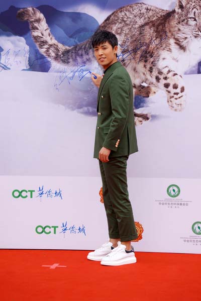 张赫宣华鼎奖现场献唱《北上广不相信眼泪》