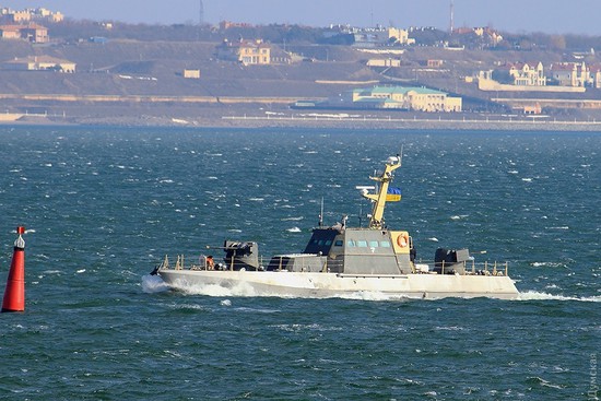 资料图:进行海试的乌克兰海军"毒蛇-m"型巡逻艇.