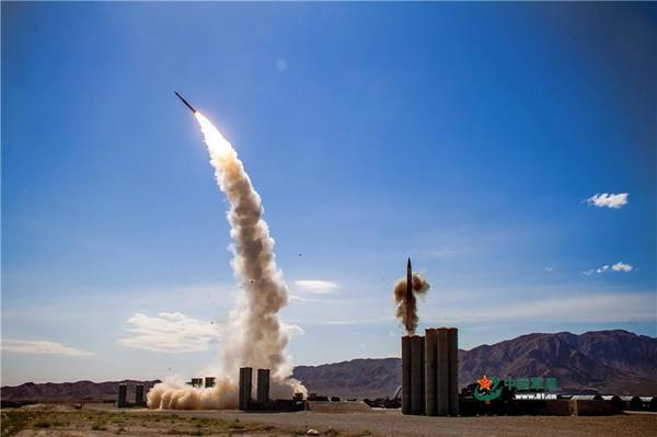 这是北部战区空军导弹某旅进行的一场实弹战术演习.