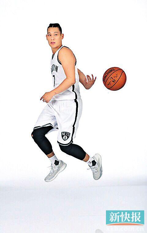 在林书豪随黄蜂征战过上赛季后,他的确愈发地融入nba了,最起码在发型