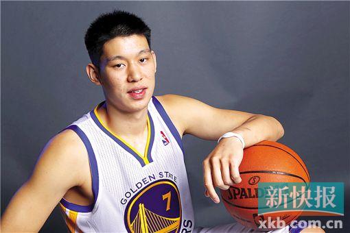 在林书豪随黄蜂征战过上赛季后,他的确愈发地融入nba了,最起码在发型