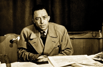 从四个生命片段看活生生的加缪