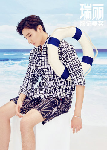 于小彤曝时尚大片鬼马逗趣萌动人心