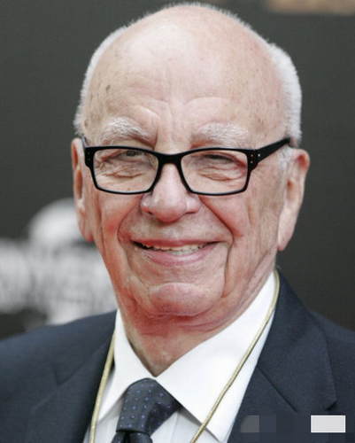 默多克邓文迪默多克相差37岁,但是两人还是结婚了.